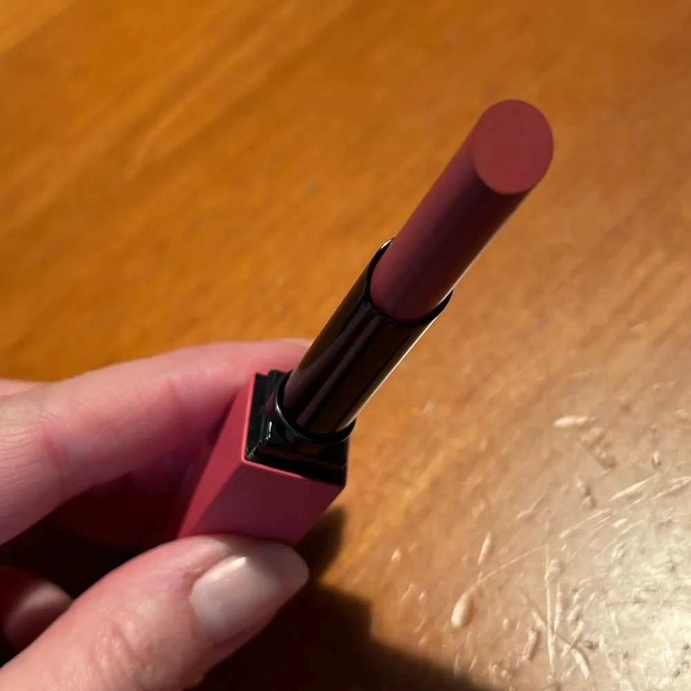 NARS Tease Me Powermatte Lipstick